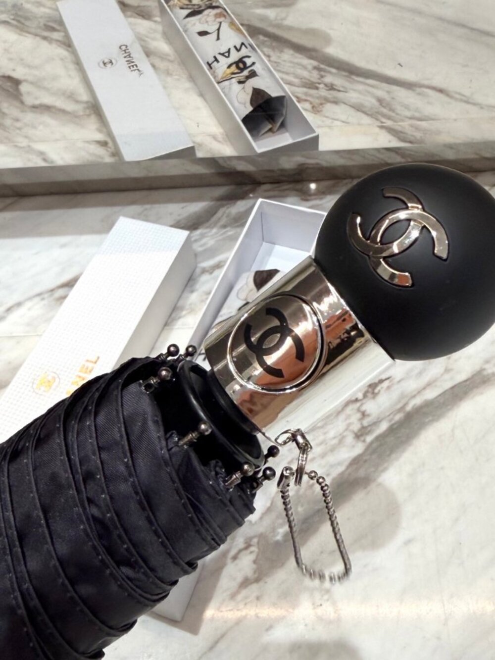 🔥🔥Chanel three-fold automatic folding umbrella - Picture 3 of 9
